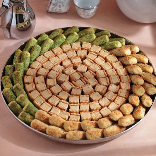Maamoul Fingers & Rahash Biscuits Mix with Elegant Tray