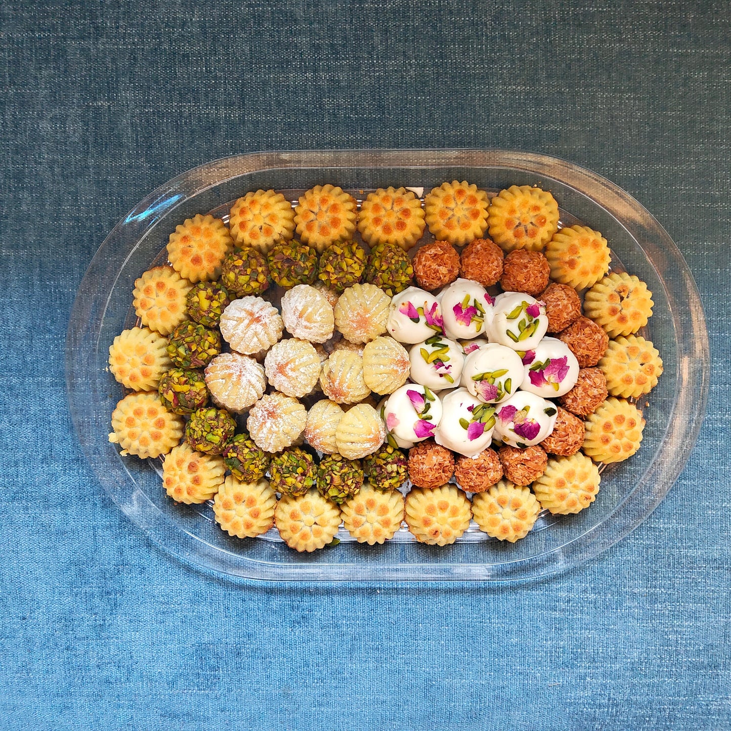 Rahash Balls & Maamoul Mix with Normal Tray