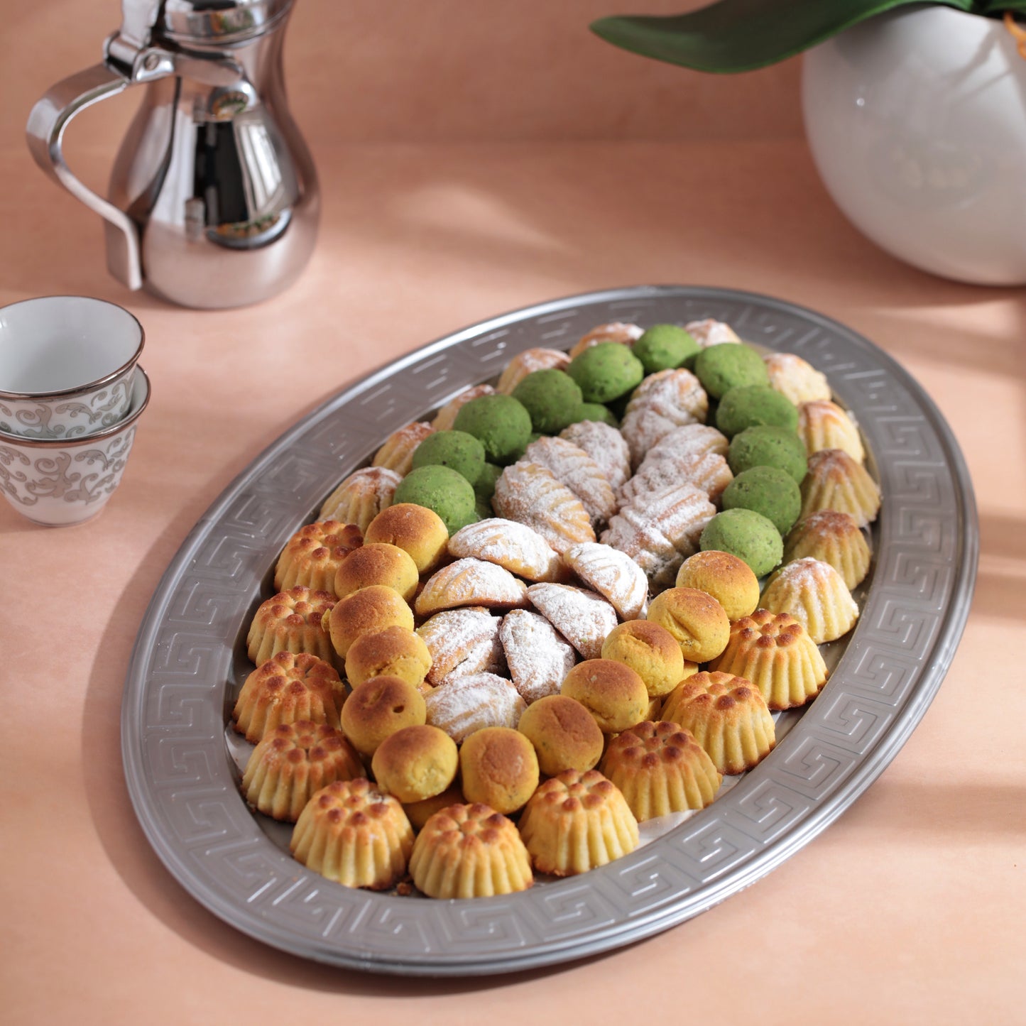 Maamoul & Ghrayba Mix with Normal Tray