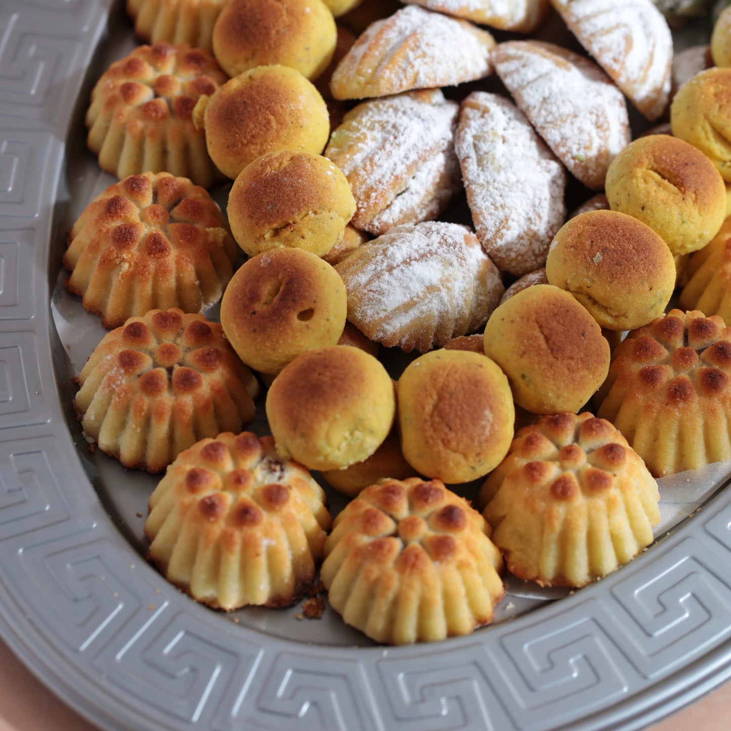 Maamoul & Ghrayba Mix with Normal Tray